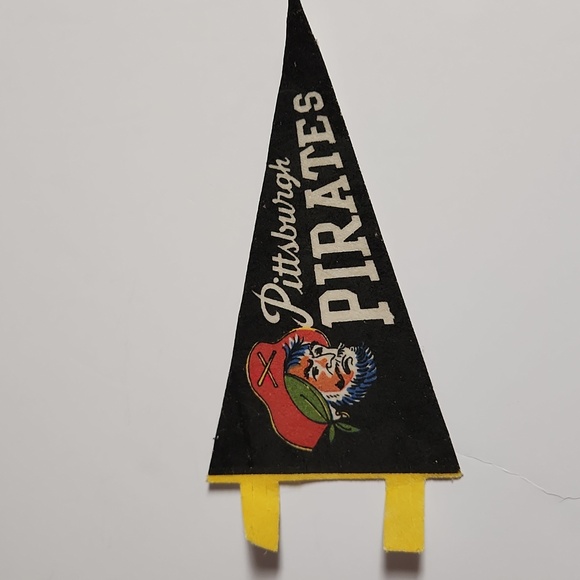 Vintage baseball team small pennant flags - Picture 10 of 11